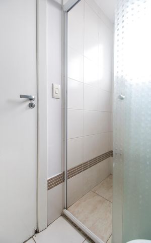 Apartamento à venda com 77m², 2 quartos e 1 vaga Apartamento à venda com 77m², 2 quartos e 1 vagaBanheiro da Suíte