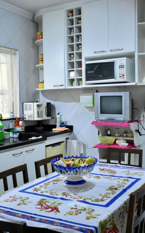 Casa à venda com 200m², 4 quartos e 4 vagas Casa à venda com 200m², 4 quartos e 4 vagasCozinha