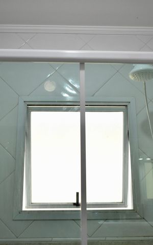 Casa à venda com 200m², 4 quartos e 4 vagas Casa à venda com 200m², 4 quartos e 4 vagasBanheiro da Suíte 1