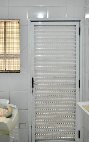 Casa à venda com 200m², 4 quartos e 4 vagas Casa à venda com 200m², 4 quartos e 4 vagasÁrea de Serviço