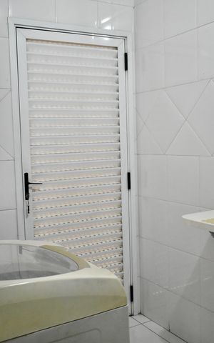 Casa à venda com 200m², 4 quartos e 4 vagas Casa à venda com 200m², 4 quartos e 4 vagasÁrea de Serviço