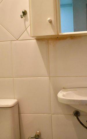 Casa à venda com 200m², 4 quartos e 4 vagas Casa à venda com 200m², 4 quartos e 4 vagasBanheiro de Serviço