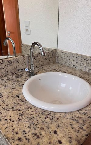 Apartamento à venda com 47m², 2 quartos e 1 vaga Apartamento à venda com 47m², 2 quartos e 1 vagaBanheiro