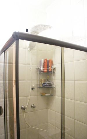 Casa à venda com 276m², 4 quartos e 4 vagasBanheiro Social