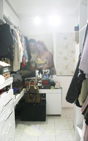 Casa à venda com 276m², 4 quartos e 4 vagasCloset da Suíte