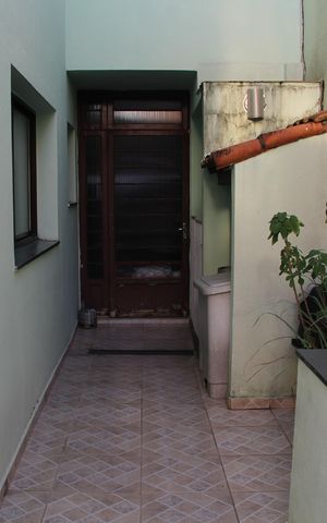 Casa à venda com 276m², 4 quartos e 4 vagasVaranda Área de Serviço