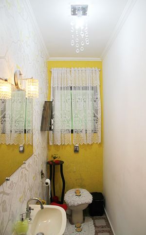 Casa à venda com 276m², 4 quartos e 4 vagasLavabo