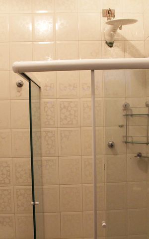Casa à venda com 276m², 4 quartos e 4 vagasBanheiro de Serviço