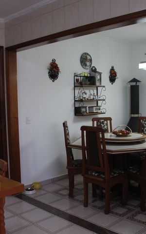 Casa à venda com 276m², 4 quartos e 4 vagasCozinha