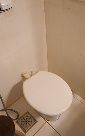 Casa à venda com 150m², 3 quartos e 2 vagasBanheiro