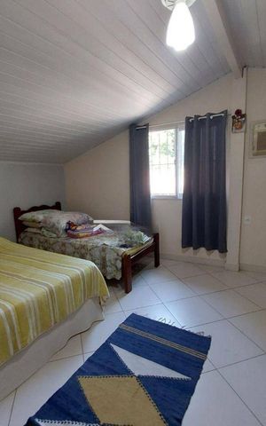 Casa à venda com 323m², 3 quartos e 3 vagas