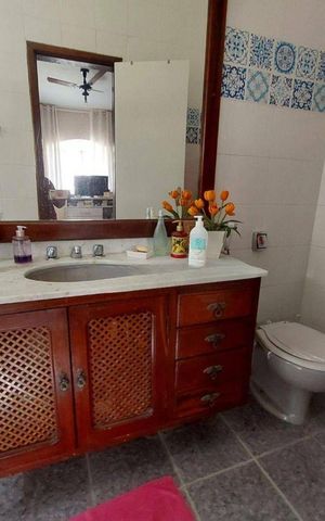 Casa à venda com 323m², 3 quartos e 3 vagas