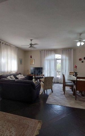 Casa à venda com 323m², 3 quartos e 3 vagas