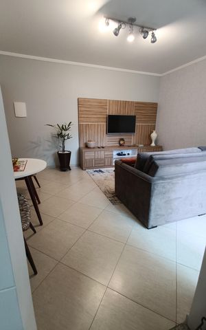 Apartamento à venda com 74m², 3 quartos e 1 vaga Apartamento à venda com 74m², 3 quartos e 1 vagaSala