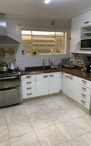 Casa para alugar com 163m², 3 quartos e 2 vagas