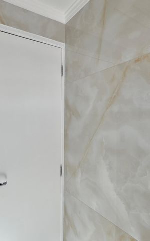 Apartamento à venda com 100m², 2 quartos e 2 vagas Apartamento à venda com 100m², 2 quartos e 2 vagasBanheiro Suíte 1