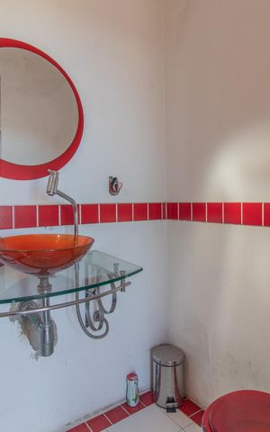 Casa para alugar com 180m², 5 quartos e 2 vagas Casa para alugar com 180m², 5 quartos e 2 vagasLavabo