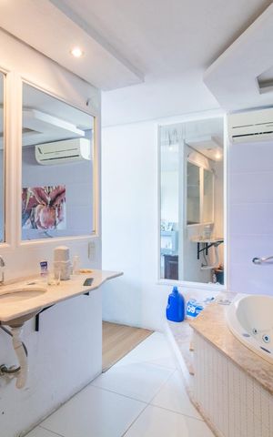 Casa para alugar com 180m², 5 quartos e 2 vagas Casa para alugar com 180m², 5 quartos e 2 vagasBanheiro da Suíte