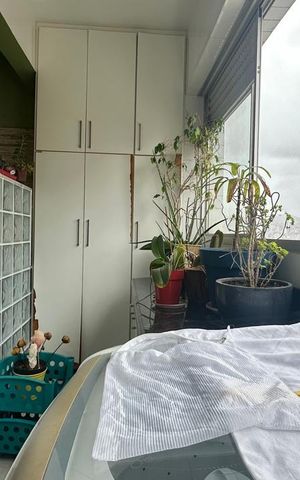 Apartamento à venda com 130m², 4 quartos e 2 vagas Apartamento à venda com 130m², 4 quartos e 2 vagasÁrea de serviço