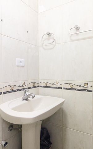 Casa à venda com 260m², 2 quartos e 1 vaga Casa à venda com 260m², 2 quartos e 1 vagaBanheiro Suíte 2