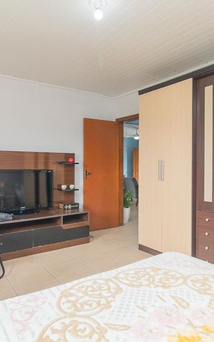 Casa à venda com 198m², 2 quartos e 4 vagasQuarto 2