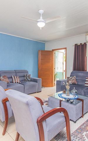 Casa à venda com 198m², 2 quartos e 4 vagasSala