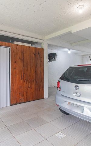 Casa à venda com 198m², 2 quartos e 4 vagasGaragem