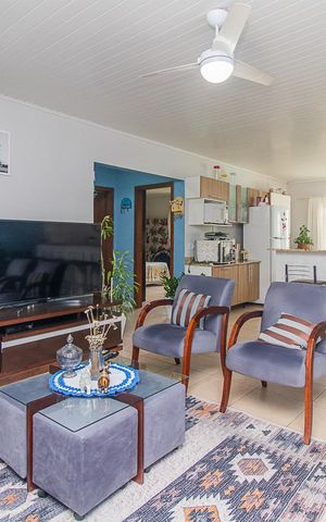 Casa à venda com 198m², 2 quartos e 4 vagasSala