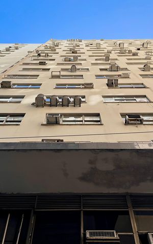 Apartamento à venda com 76m², 1 quarto e sem vaga Apartamento à venda com 76m², 1 quarto e sem vagaFachada