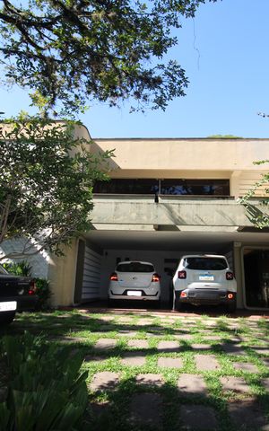 Casa à venda com 653m², 3 quartos e 7 vagasGaragem