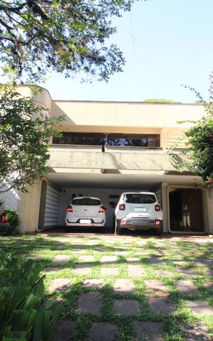 Casa à venda com 653m², 3 quartos e 7 vagasGaragem