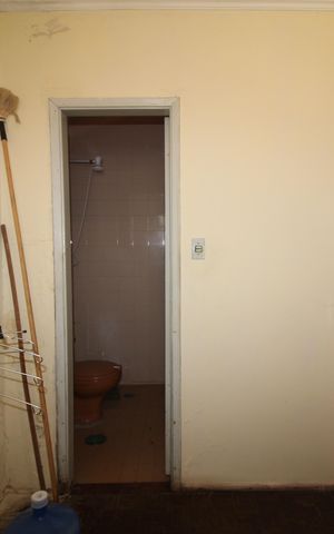 Casa à venda com 653m², 3 quartos e 7 vagasQuarto de Serviço