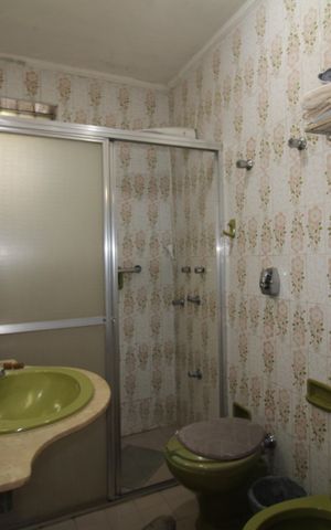 Casa à venda com 653m², 3 quartos e 7 vagasBanheiro