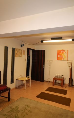 Casa à venda com 653m², 3 quartos e 7 vagasEdícula