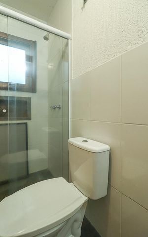 Casa de condomínio à venda com 179m², 3 quartos e 2 vagasBanheiro da Suíte