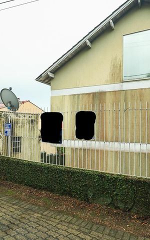 Casa de condomínio à venda com 179m², 3 quartos e 2 vagasFachada