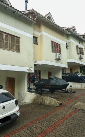 Casa de condomínio à venda com 179m², 3 quartos e 2 vagasFachada