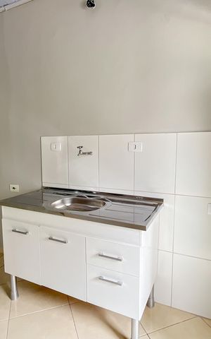 Casa para alugar com 35m², 1 quarto e sem vaga Casa para alugar com 35m², 1 quarto e sem vagaSala/Cozinha
