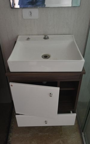 Casa à venda com 148m², 4 quartos e 2 vagasBanheiro/Suíte