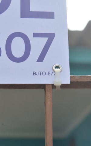 Casa à venda com 148m², 4 quartos e 2 vagasPlaca