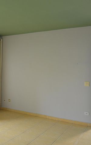Casa à venda com 148m², 4 quartos e 2 vagasSala