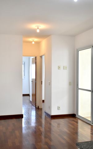 Apartamento à venda com 55m², 2 quartos e 2 vagas Apartamento à venda com 55m², 2 quartos e 2 vagasSala
