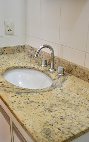 Apartamento à venda com 55m², 2 quartos e 2 vagas Apartamento à venda com 55m², 2 quartos e 2 vagasBanheiro