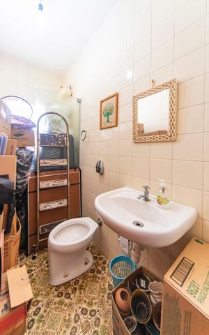 Apartamento à venda com 320m², 4 quartos e 2 vagas Apartamento à venda com 320m², 4 quartos e 2 vagasBanheiro de serviço