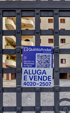 Apartamento à venda com 320m², 4 quartos e 2 vagas Apartamento à venda com 320m², 4 quartos e 2 vagasPlaca