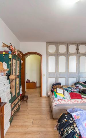 Apartamento à venda com 320m², 4 quartos e 2 vagas Apartamento à venda com 320m², 4 quartos e 2 vagasQuarto 2