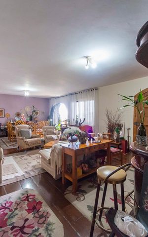 Apartamento à venda com 320m², 4 quartos e 2 vagas Apartamento à venda com 320m², 4 quartos e 2 vagasSala
