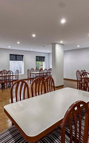 Apartamento à venda com 320m², 4 quartos e 2 vagas Apartamento à venda com 320m², 4 quartos e 2 vagasÁrea comum - Salão de festas