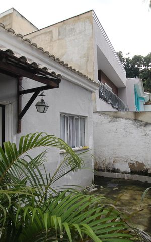 Casa de condomínio à venda com 62m², 1 quarto e sem vagaFrente da casa