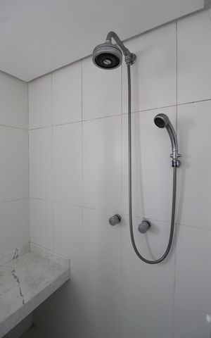 Apartamento à venda com 154m², 4 quartos e 3 vagasBanheiro do Quarto 2 - Suíte